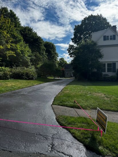 Hot Crack Sealing and Sealcoating in Wellesley Massachusetts