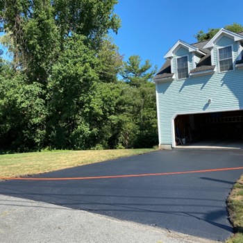 Driveway Sealcoating Contractors in Northborough Massachusetts