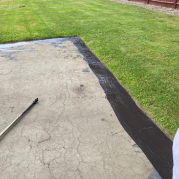 Oxford Massachusetts Driveway Sealcoating
