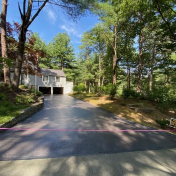 Westborough MA driveway sealcoating